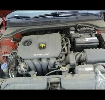 Красный Хендай Велостер, объемом двигателя 2 л и пробегом 136 тыс. км за 17500 $, фото 13 на Automoto.ua