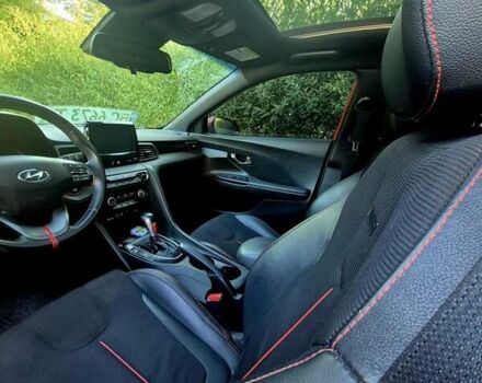 Красный Хендай Велостер, объемом двигателя 2 л и пробегом 136 тыс. км за 17500 $, фото 29 на Automoto.ua