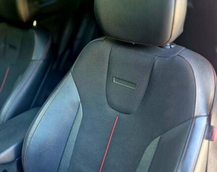 Красный Хендай Велостер, объемом двигателя 2 л и пробегом 137 тыс. км за 16500 $, фото 24 на Automoto.ua