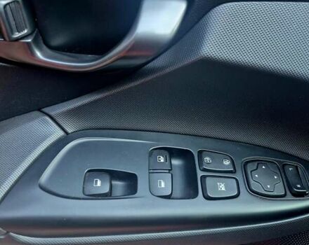 Красный Хендай Велостер, объемом двигателя 2 л и пробегом 136 тыс. км за 17500 $, фото 25 на Automoto.ua