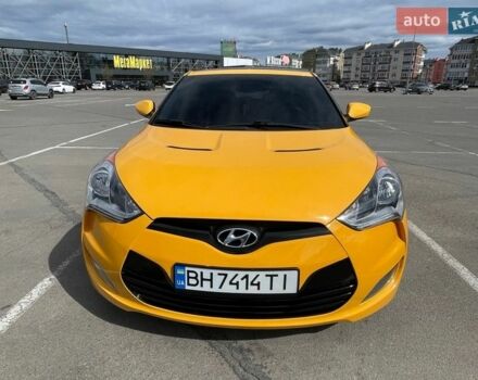 Желтый Хендай Велостер, объемом двигателя 1.59 л и пробегом 200 тыс. км за 8700 $, фото 1 на Automoto.ua