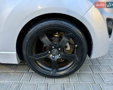 Сірий Хендай Велостер, об'ємом двигуна 1.6 л та пробігом 172 тис. км за 8999 $, фото 30 на Automoto.ua