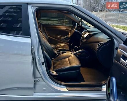 Сірий Хендай Велостер, об'ємом двигуна 1.6 л та пробігом 172 тис. км за 8999 $, фото 46 на Automoto.ua