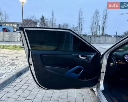 Сірий Хендай Велостер, об'ємом двигуна 1.6 л та пробігом 172 тис. км за 8999 $, фото 28 на Automoto.ua