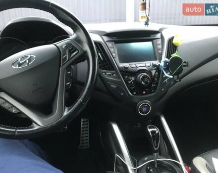 Серый Хендай Велостер, объемом двигателя 1.6 л и пробегом 125 тыс. км за 9600 $, фото 5 на Automoto.ua