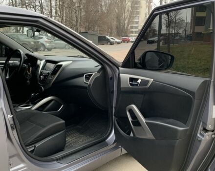 Серый Хендай Велостер, объемом двигателя 1.6 л и пробегом 157 тыс. км за 8500 $, фото 14 на Automoto.ua