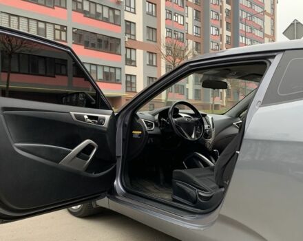 Серый Хендай Велостер, объемом двигателя 1.6 л и пробегом 157 тыс. км за 8500 $, фото 12 на Automoto.ua