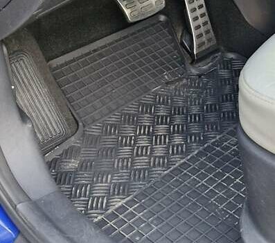 Хендай Велостер 2011 в Днепре (Днепропетровске) на Automoto.ua Синий Хендай Велостер, объемом двигателя 1.59 л и пробегом 205 тыс. км за 7500 $, фото 18 на Automoto.ua