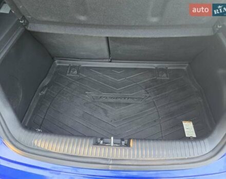 Синий Хендай Велостер, объемом двигателя 1.6 л и пробегом 120 тыс. км за 8700 $, фото 38 на Automoto.ua