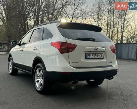 Білий Хендай Вєракруз, об'ємом двигуна 2.96 л та пробігом 217 тис. км за 10900 $, фото 115 на Automoto.ua