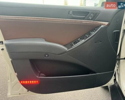 Білий Хендай Вєракруз, об'ємом двигуна 2.96 л та пробігом 217 тис. км за 10900 $, фото 80 на Automoto.ua