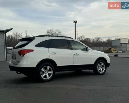 Білий Хендай Вєракруз, об'ємом двигуна 2.96 л та пробігом 217 тис. км за 10900 $, фото 103 на Automoto.ua