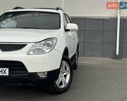 Білий Хендай Вєракруз, об'ємом двигуна 2.96 л та пробігом 217 тис. км за 10900 $, фото 7 на Automoto.ua