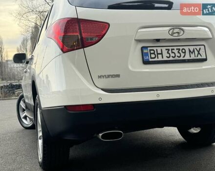 Білий Хендай Вєракруз, об'ємом двигуна 2.96 л та пробігом 217 тис. км за 10900 $, фото 54 на Automoto.ua