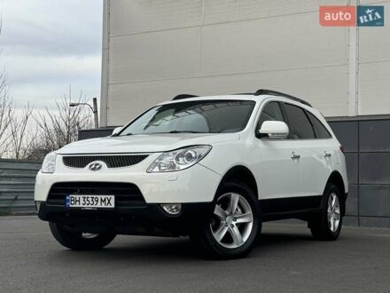 Белый Хендай Веракруз, объемом двигателя 2.96 л и пробегом 217 тыс. км за 10900 $, фото 1 на Automoto.ua