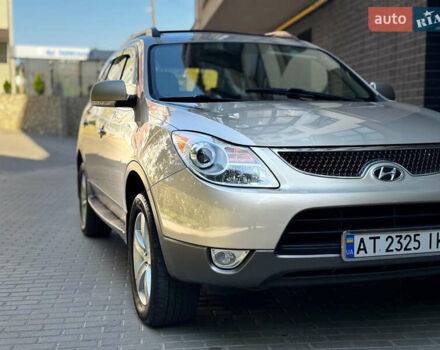 Бежевый Хендай Веракруз, объемом двигателя 3.8 л и пробегом 327 тыс. км за 7700 $, фото 4 на Automoto.ua