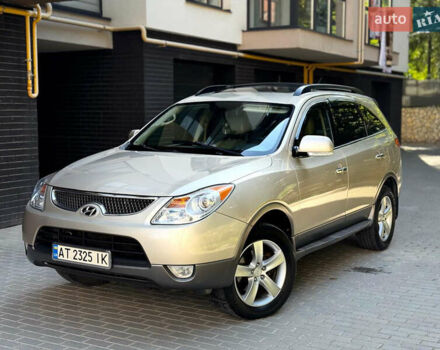 Бежевый Хендай Веракруз, объемом двигателя 3.8 л и пробегом 327 тыс. км за 7700 $, фото 1 на Automoto.ua