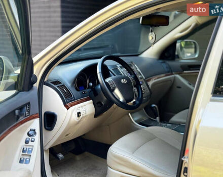 Бежевый Хендай Веракруз, объемом двигателя 3.8 л и пробегом 327 тыс. км за 7700 $, фото 10 на Automoto.ua