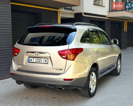 Бежевый Хендай Веракруз, объемом двигателя 3.8 л и пробегом 327 тыс. км за 7700 $, фото 9 на Automoto.ua