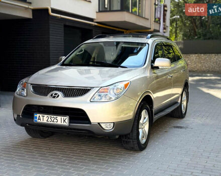 Бежевый Хендай Веракруз, объемом двигателя 3.8 л и пробегом 327 тыс. км за 7700 $, фото 1 на Automoto.ua