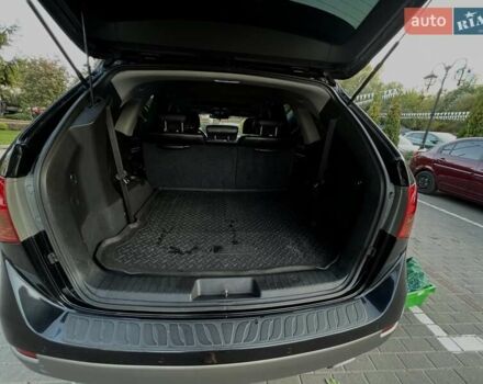 Черный Хендай Веракруз, объемом двигателя 0 л и пробегом 255 тыс. км за 10800 $, фото 6 на Automoto.ua