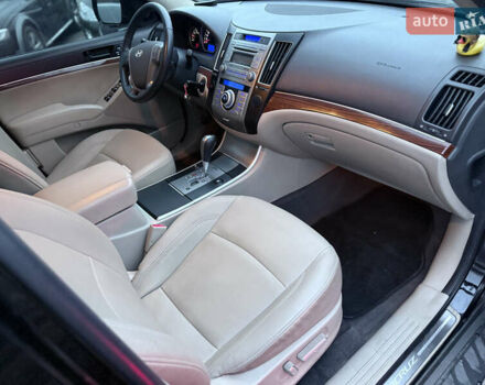 Черный Хендай Веракруз, объемом двигателя 3.8 л и пробегом 199 тыс. км за 7700 $, фото 10 на Automoto.ua