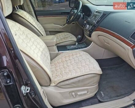 Коричневий Хендай Вєракруз, об'ємом двигуна 3 л та пробігом 263 тис. км за 11900 $, фото 30 на Automoto.ua