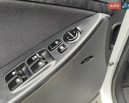 Сірий Хендай Вєракруз, об'ємом двигуна 3.8 л та пробігом 237 тис. км за 11700 $, фото 20 на Automoto.ua