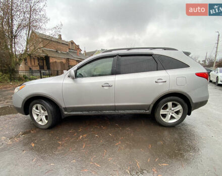 Серый Хендай Веракруз, объемом двигателя 2.9 л и пробегом 300 тыс. км за 9800 $, фото 3 на Automoto.ua