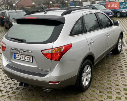 Сірий Хендай Вєракруз, об'ємом двигуна 3.8 л та пробігом 237 тис. км за 11700 $, фото 12 на Automoto.ua