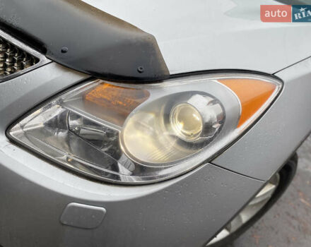 Серый Хендай Веракруз, объемом двигателя 2.9 л и пробегом 300 тыс. км за 9800 $, фото 2 на Automoto.ua