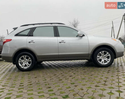 Сірий Хендай Вєракруз, об'ємом двигуна 3.8 л та пробігом 237 тис. км за 11700 $, фото 15 на Automoto.ua