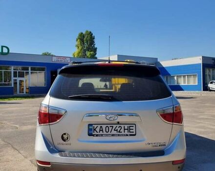 Сірий Хендай Вєракруз, об'ємом двигуна 2.96 л та пробігом 378 тис. км за 11999 $, фото 3 на Automoto.ua