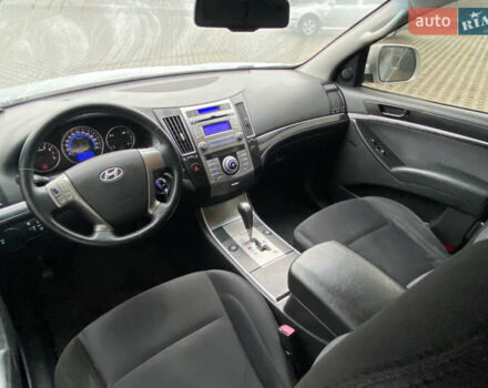 Сірий Хендай Вєракруз, об'ємом двигуна 3.8 л та пробігом 237 тис. км за 11700 $, фото 19 на Automoto.ua