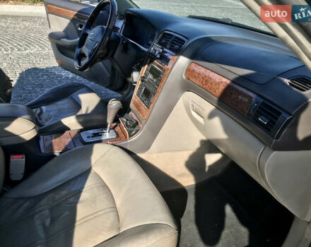 Бежевий Хендай КСГ, об'ємом двигуна 3.5 л та пробігом 310 тис. км за 2600 $, фото 2 на Automoto.ua