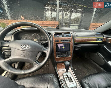 Черный Хендай КСГ, объемом двигателя 3.5 л и пробегом 356 тыс. км за 2999 $, фото 6 на Automoto.ua