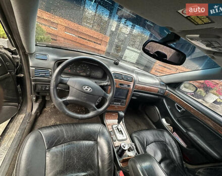 Черный Хендай КСГ, объемом двигателя 3.5 л и пробегом 356 тыс. км за 2999 $, фото 8 на Automoto.ua