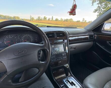 Сірий Хендай КСГ, об'ємом двигуна 3.5 л та пробігом 230 тис. км за 3500 $, фото 19 на Automoto.ua