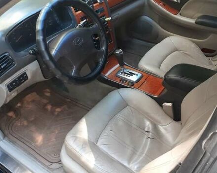 Зелений Хендай КСГ, об'ємом двигуна 2.97 л та пробігом 477 тис. км за 2500 $, фото 1 на Automoto.ua