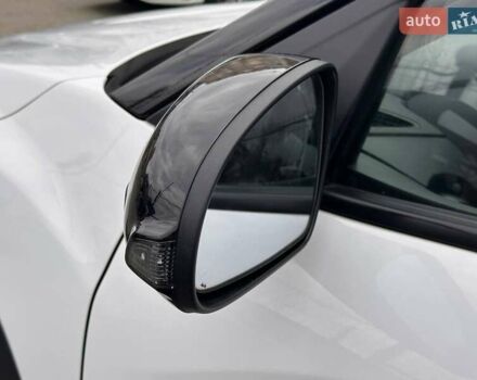 Белый Хендай Encino EV, объемом двигателя 0 л и пробегом 95 тыс. км за 15900 $, фото 13 на Automoto.ua