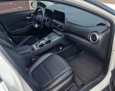 Белый Хендай Encino EV, объемом двигателя 0 л и пробегом 88 тыс. км за 16800 $, фото 25 на Automoto.ua