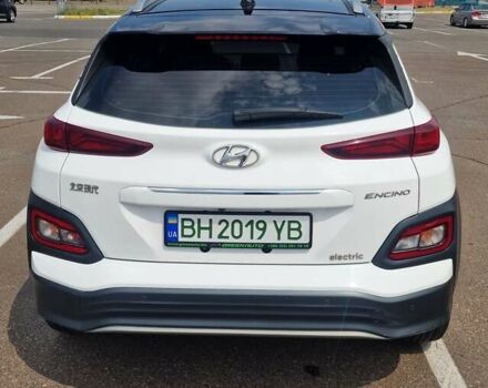 Белый Хендай Encino EV, объемом двигателя 0 л и пробегом 88 тыс. км за 16800 $, фото 4 на Automoto.ua