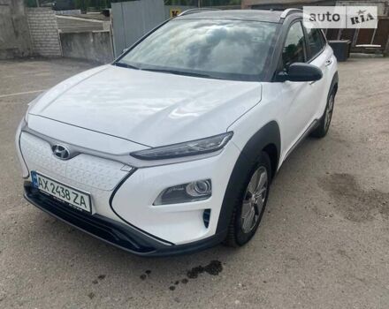 Белый Хендай Encino EV, объемом двигателя 0 л и пробегом 27 тыс. км за 19900 $, фото 2 на Automoto.ua