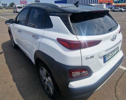 Белый Хендай Encino EV, объемом двигателя 0 л и пробегом 88 тыс. км за 16800 $, фото 12 на Automoto.ua