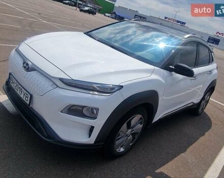 Белый Хендай Encino EV, объемом двигателя 0 л и пробегом 88 тыс. км за 16800 $, фото 10 на Automoto.ua