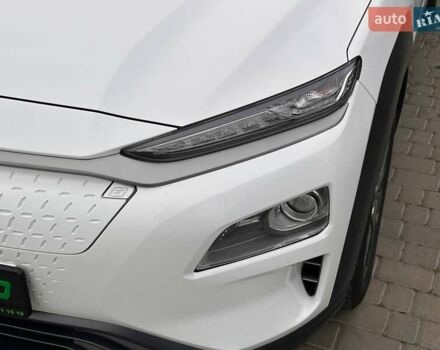 Белый Хендай Encino EV, объемом двигателя 0 л и пробегом 95 тыс. км за 15900 $, фото 3 на Automoto.ua