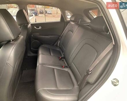 Белый Хендай Encino EV, объемом двигателя 0 л и пробегом 95 тыс. км за 15900 $, фото 26 на Automoto.ua