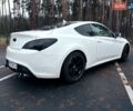 Белый Хендай Genesis Coupe, объемом двигателя 2 л и пробегом 196 тыс. км за 9800 $, фото 12 на Automoto.ua