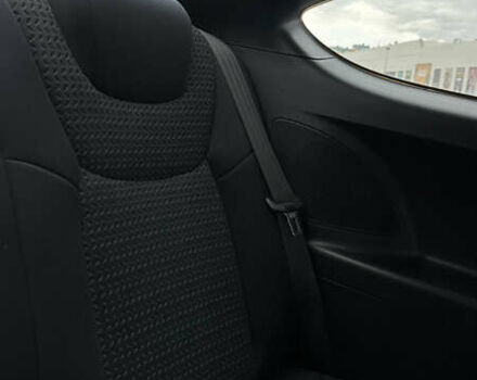 Белый Хендай Genesis Coupe, объемом двигателя 2 л и пробегом 269 тыс. км за 8700 $, фото 20 на Automoto.ua