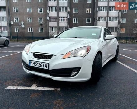 Белый Хендай Genesis Coupe, объемом двигателя 2 л и пробегом 196 тыс. км за 9800 $, фото 2 на Automoto.ua